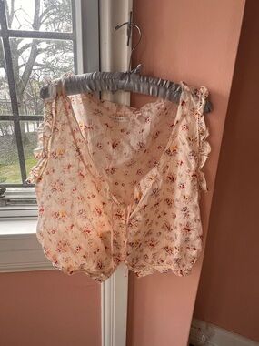 Doen Traveler Top in Cream Floral Ruffle-Trim Camisole with Pink & Red Accents